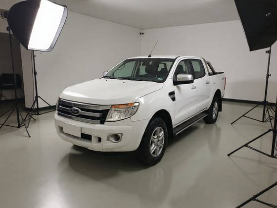 FORD RANGER 3.2 XLT 4X4 CD 20V DIESEL 4P AUTOMÁTICO FORD RANGER 3.2 XLT 4X4 CD 20V DIESEL 4P AUTOMÁTICO
